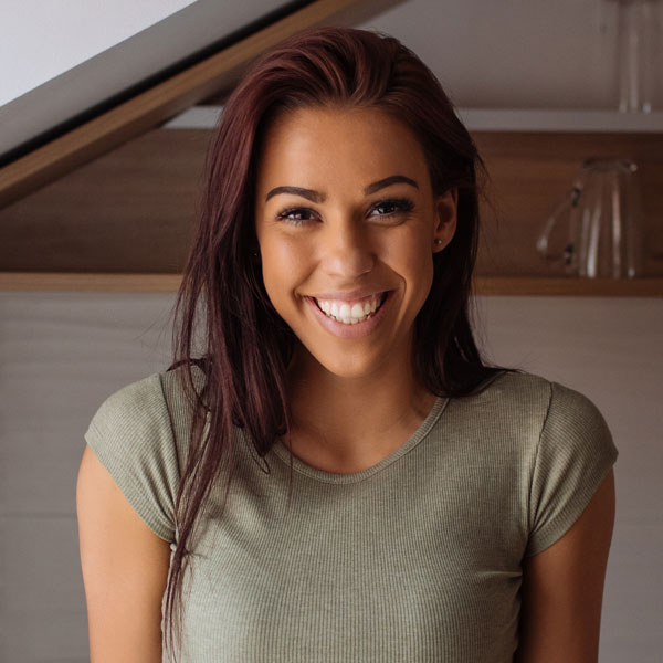 سیما علیاری